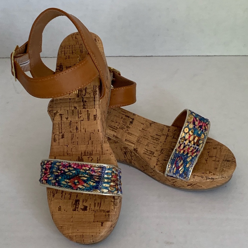 Girls American Eagle Wedge Sandal
